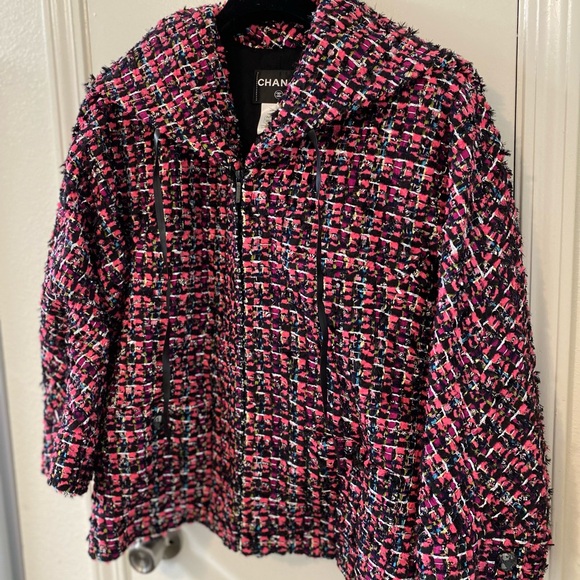 CHANEL Jackets & Blazers - NWOT CHANEL Multicolor Tweed Blazer